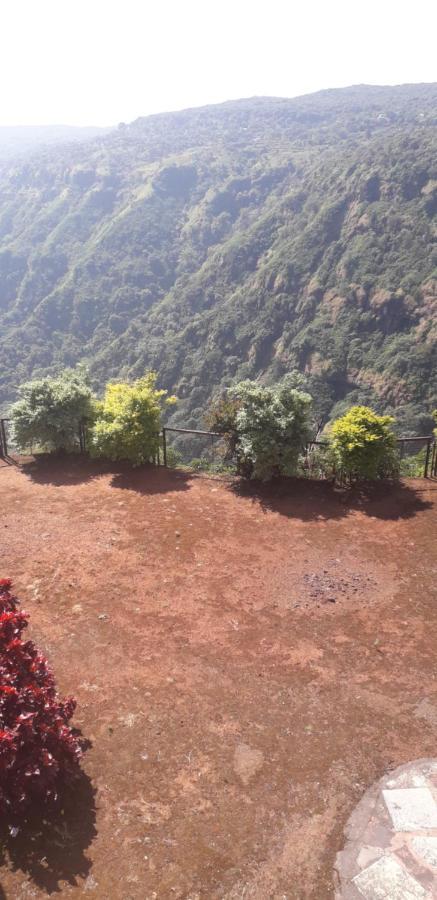 Strawberry Country Villa Mahabaleshwar Luaran gambar