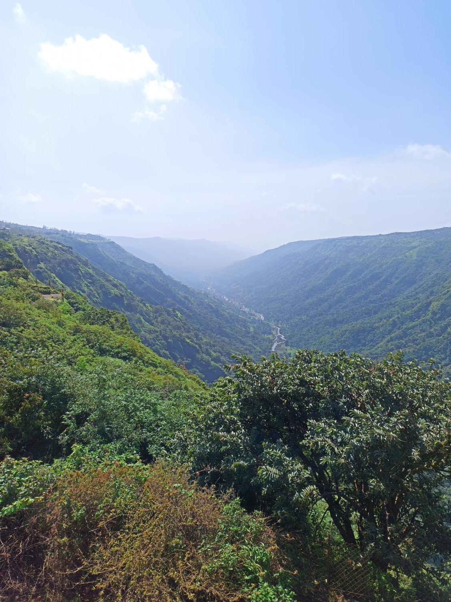 Strawberry Country Villa Mahabaleshwar Luaran gambar